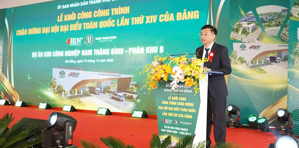 Mr. Le Hung Anh (Investor) shares the vision for a green industrial park and commits to not leaving the community behind in the development process Mr. Le Hung Anh (Investor) shares the vision for a green industrial park and commits to not leaving the community behind in the development process